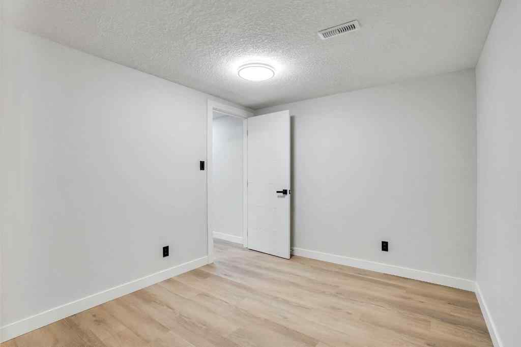 MLS® A2253248 - 1344 Lake Michigan Crescent SE in Bonavista Downs Calgary, Residential