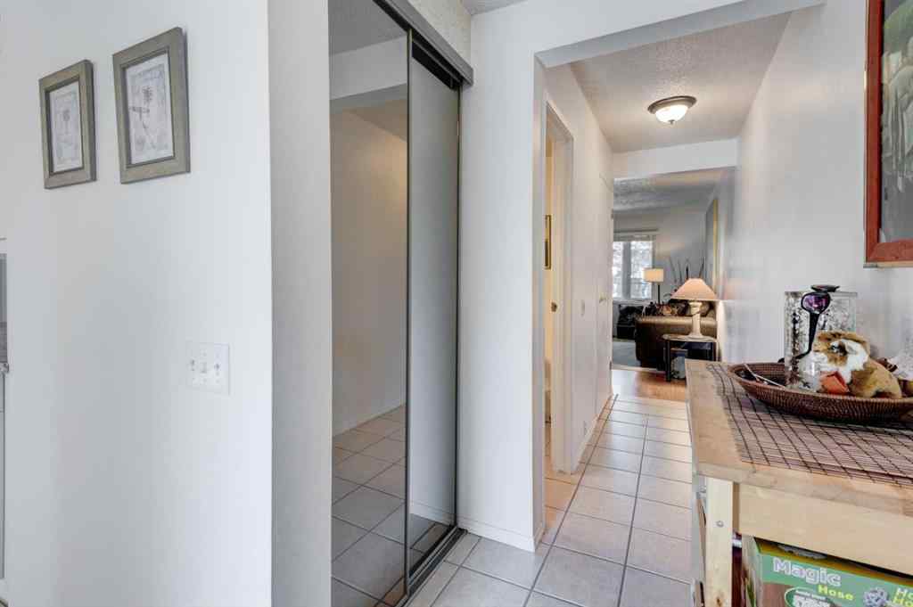 MLS® A2253250 - Unit #110 2300 Oakmoor Drive SW in Palliser Calgary, Residential