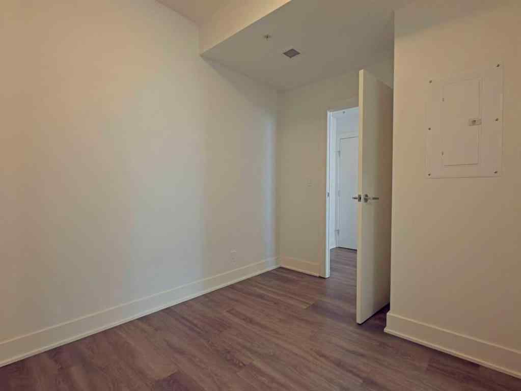 MLS® A2253263 - Unit #406 550 Riverfront Avenue SE in Downtown East Village Calgary, Residential