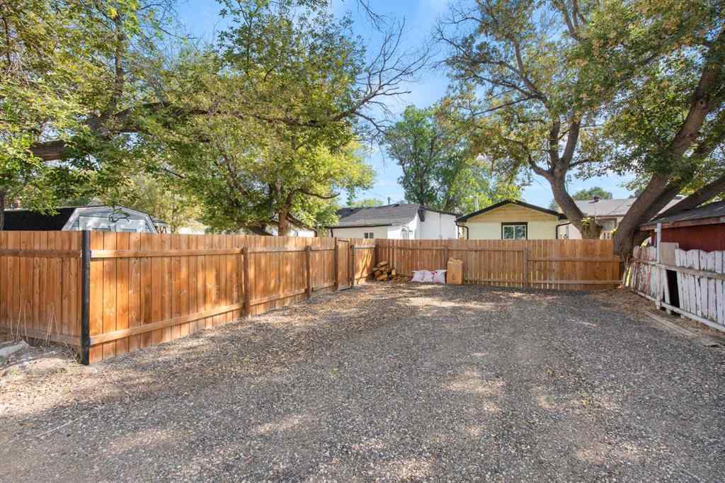 MLS® A2253264 - 516 5 Street SE in NONE Redcliff, Residential