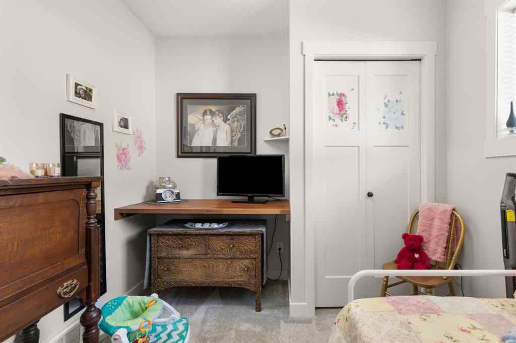 MLS® A2253264 - 516 5 Street SE in NONE Redcliff, Residential