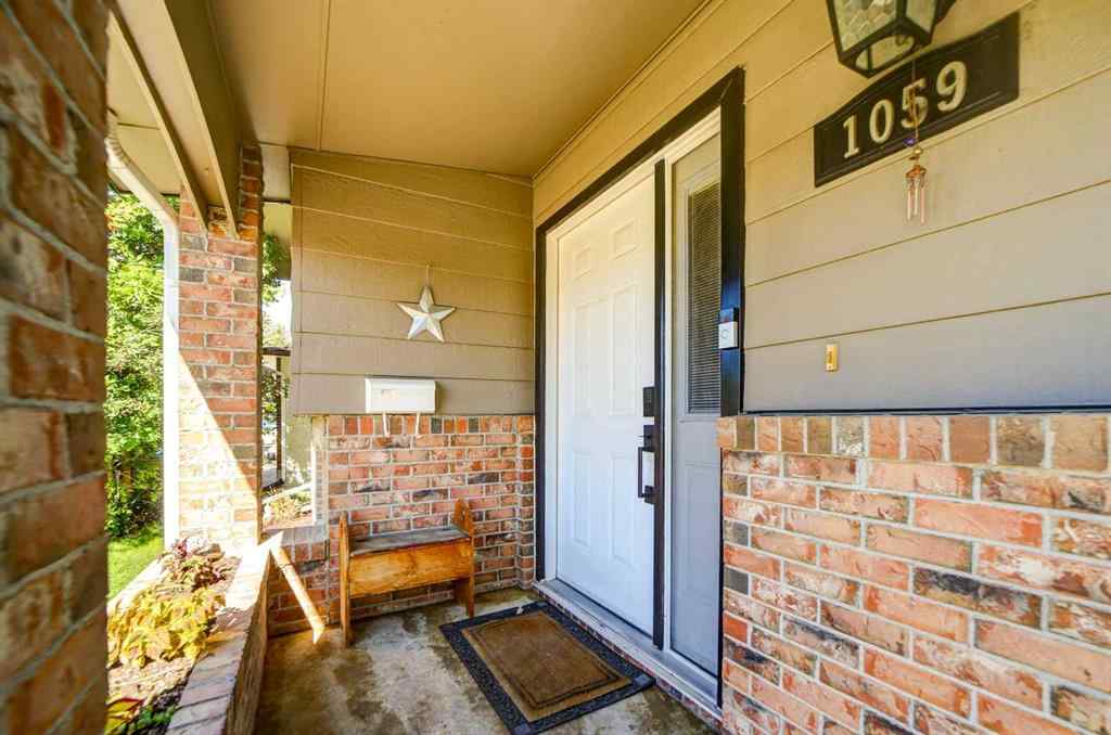 MLS® A2253270 - 1059 Lakemount Boulevard S in Lakeview Lethbridge, Residential
