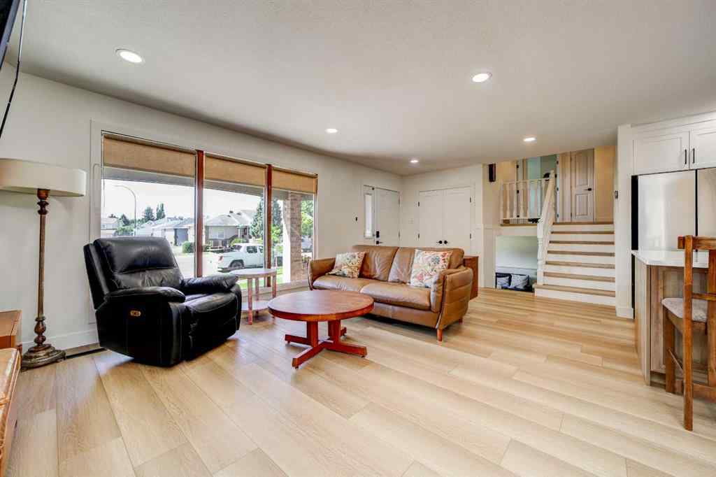 MLS® A2253270 - 1059 Lakemount Boulevard S in Lakeview Lethbridge, Residential