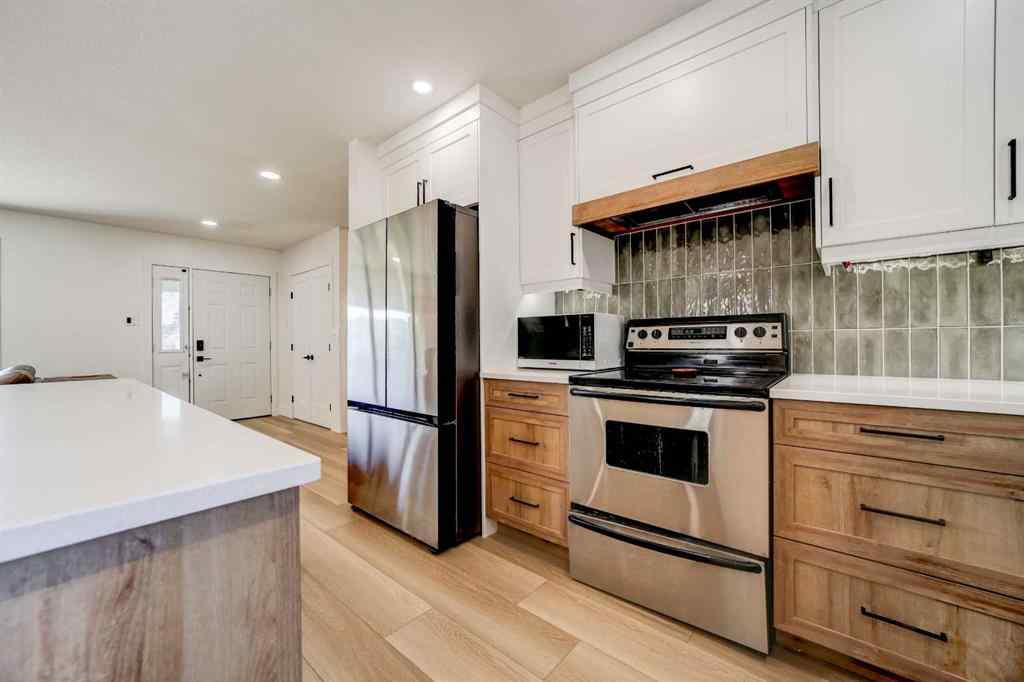 MLS® A2253270 - 1059 Lakemount Boulevard S in Lakeview Lethbridge, Residential