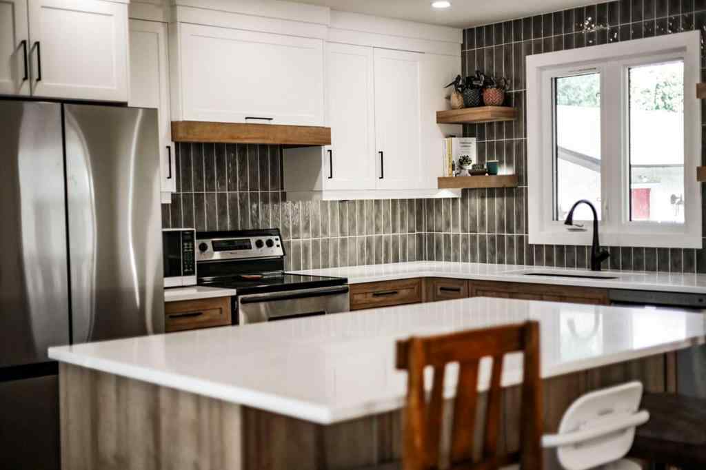 MLS® A2253270 - 1059 Lakemount Boulevard S in Lakeview Lethbridge, Residential