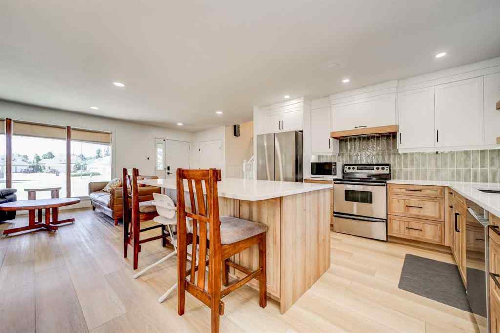 MLS® A2253270 - 1059 Lakemount Boulevard S in Lakeview Lethbridge, Residential