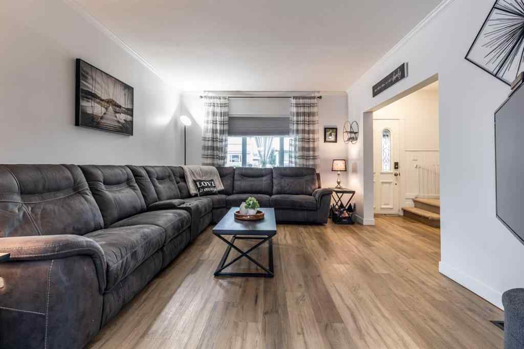 MLS® A2253273 - 60 9 Street SW in SW Hill Medicine Hat, Residential