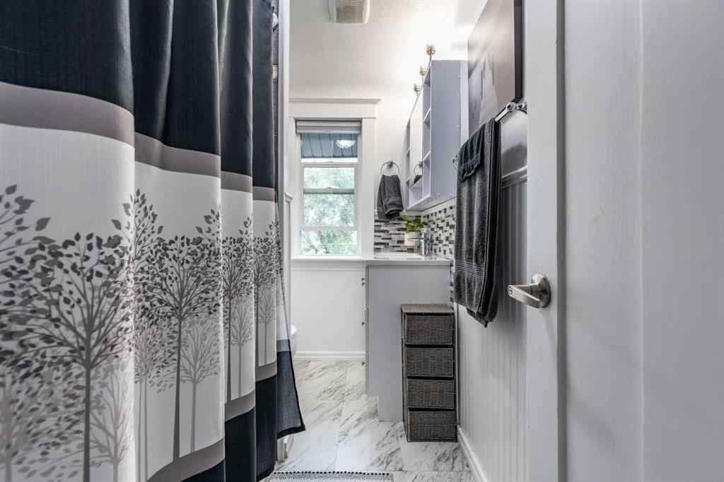 MLS® A2253273 - 60 9 Street SW in SW Hill Medicine Hat, Residential