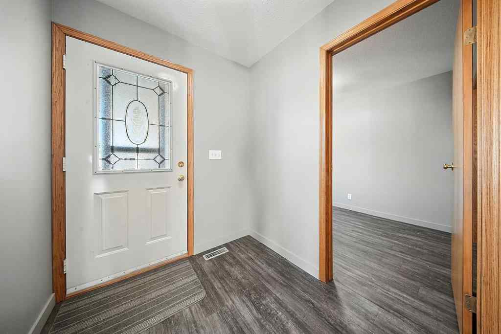 MLS® A2253275 - 4638 48A Avenue Close  in Central Core Sylvan Lake, Residential