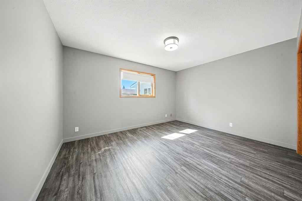 MLS® A2253275 - 4638 48A Avenue Close  in Central Core Sylvan Lake, Residential
