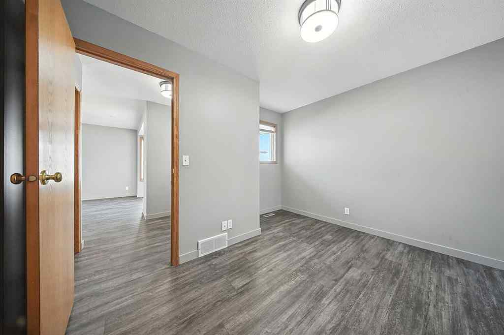 MLS® A2253275 - 4638 48A Avenue Close  in Central Core Sylvan Lake, Residential