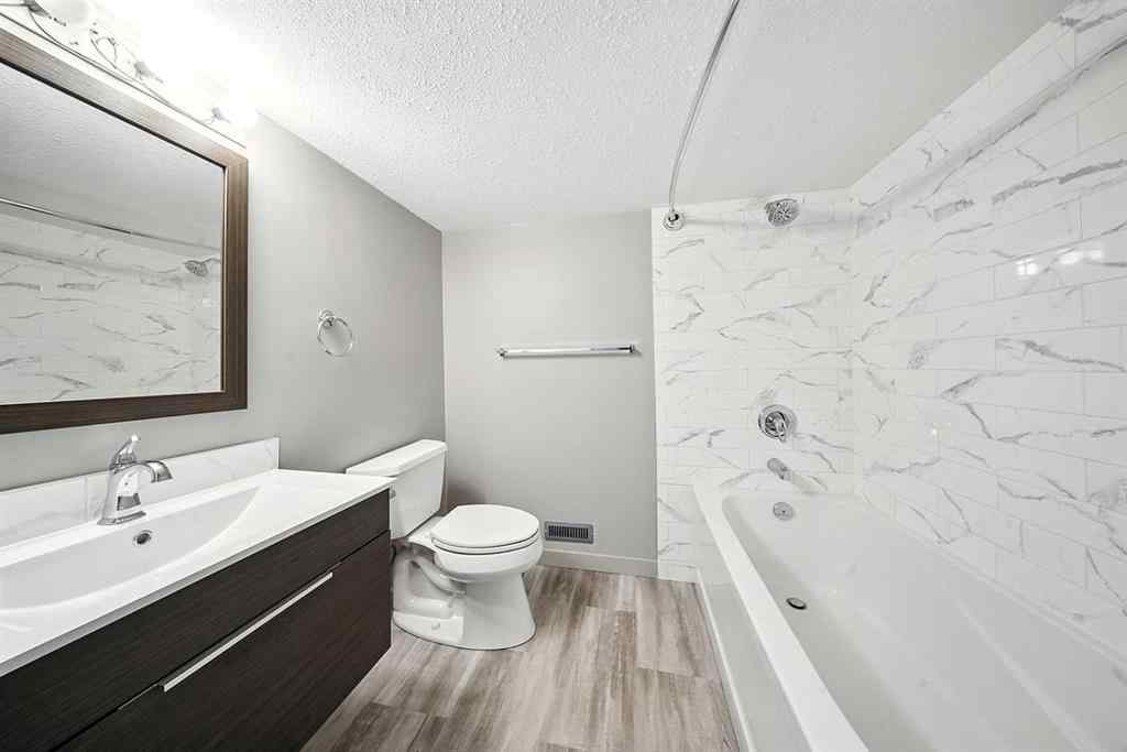 MLS® A2253275 - 4638 48A Avenue Close  in Central Core Sylvan Lake, Residential