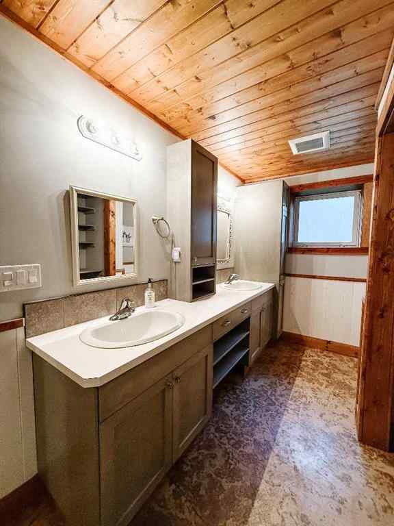 MLS® A2253276 - 33244 Range Road 50   in NONE Rural Mountain View County, Residential