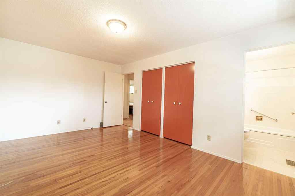 MLS® A2253277 - 1099 Acadia Drive SE in Lake Bonavista Calgary, Residential