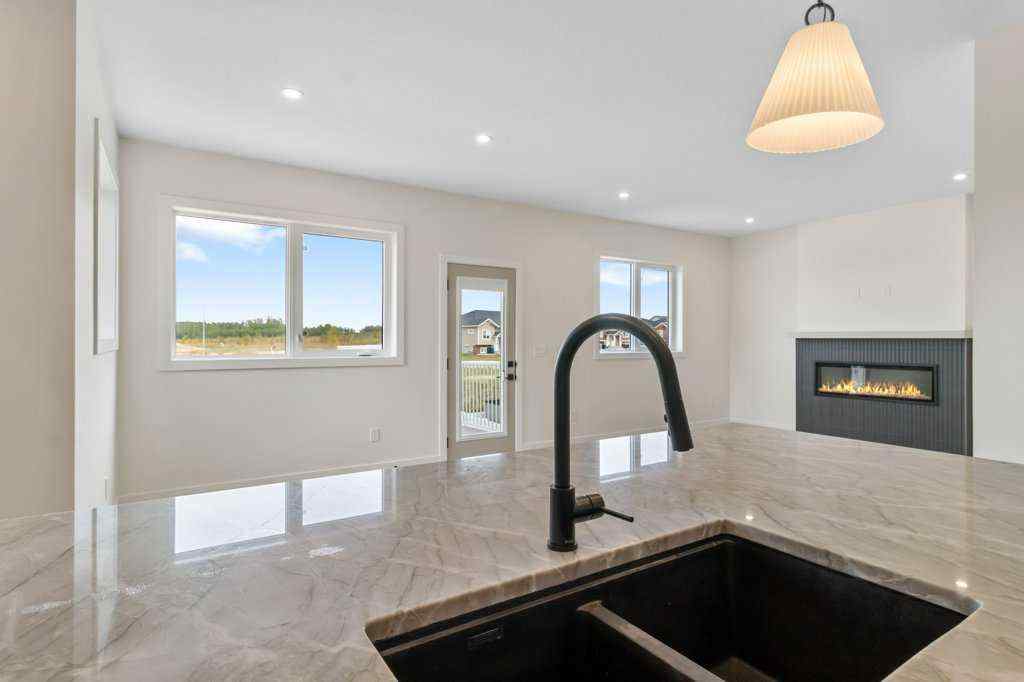 MLS® A2253279 - 10 Aura Drive  in Aurora Blackfalds, Residential