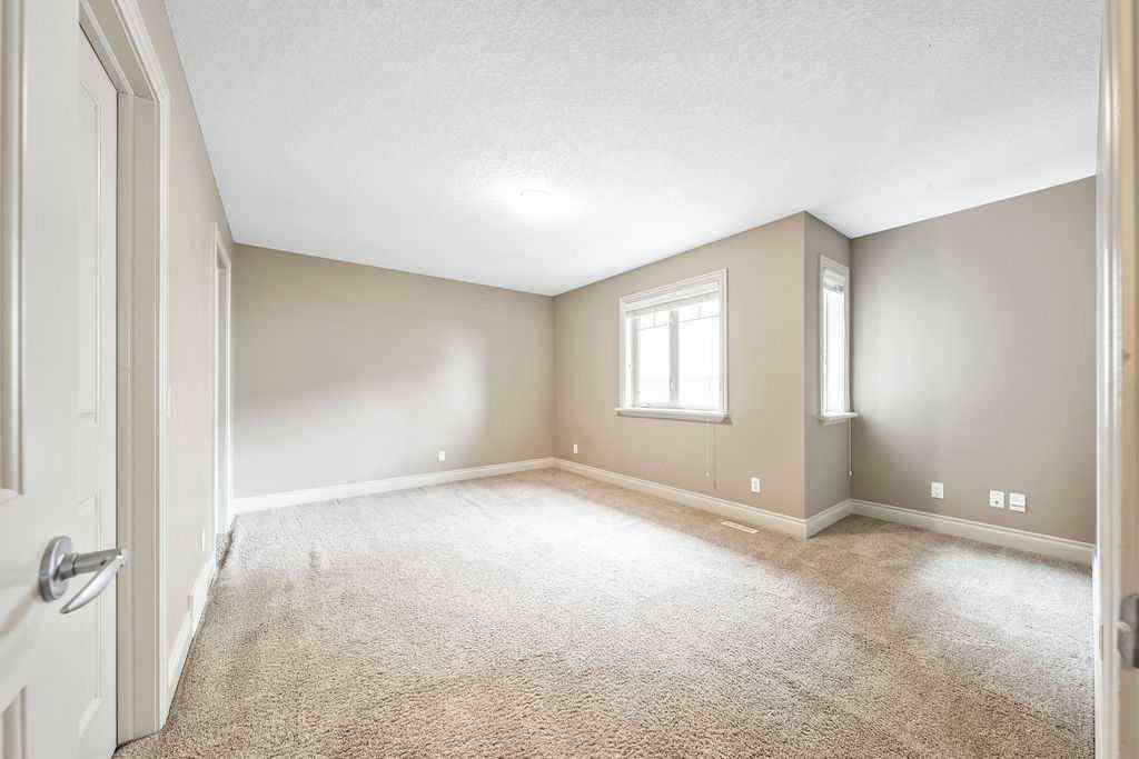 MLS® A2253293 - Unit #2 2411 2 Avenue NW in West Hillhurst Calgary, Residential