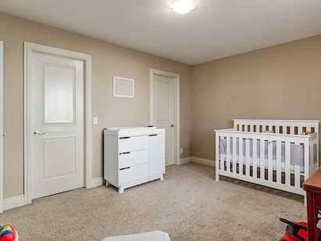 MLS® A2253293 - Unit #2 2411 2 Avenue NW in West Hillhurst Calgary, Residential