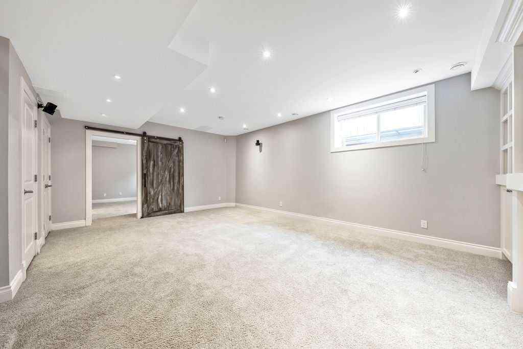 MLS® A2253293 - Unit #2 2411 2 Avenue NW in West Hillhurst Calgary, Residential