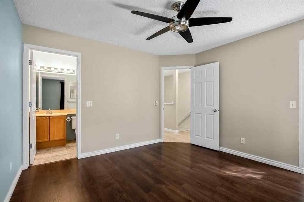 MLS® A2253299 - 5 Country Village Landing NE in Country Hills Village Calgary, Residential