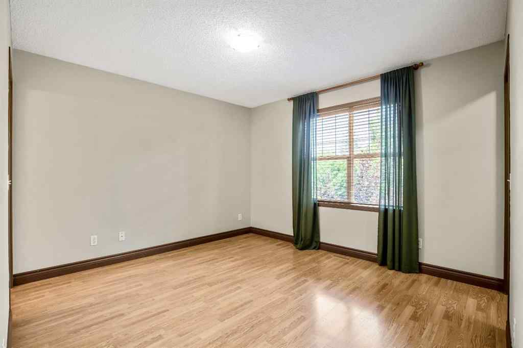 MLS® A2253299 - 5 Country Village Landing NE in Country Hills Village Calgary, Residential