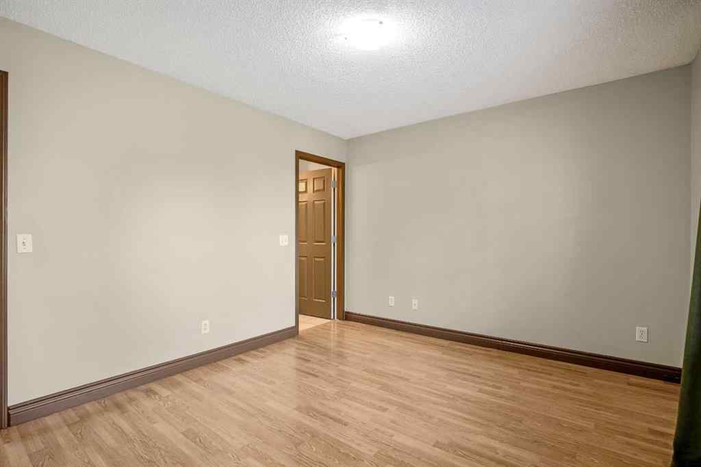 MLS® A2253299 - 5 Country Village Landing NE in Country Hills Village Calgary, Residential