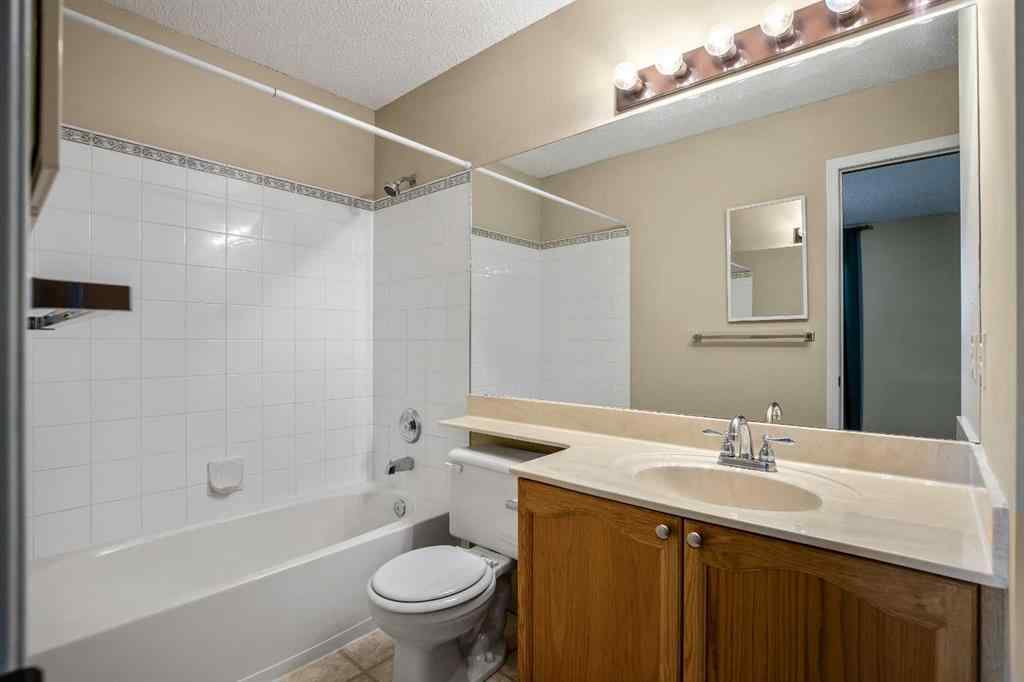 MLS® A2253299 - 5 Country Village Landing NE in Country Hills Village Calgary, Residential