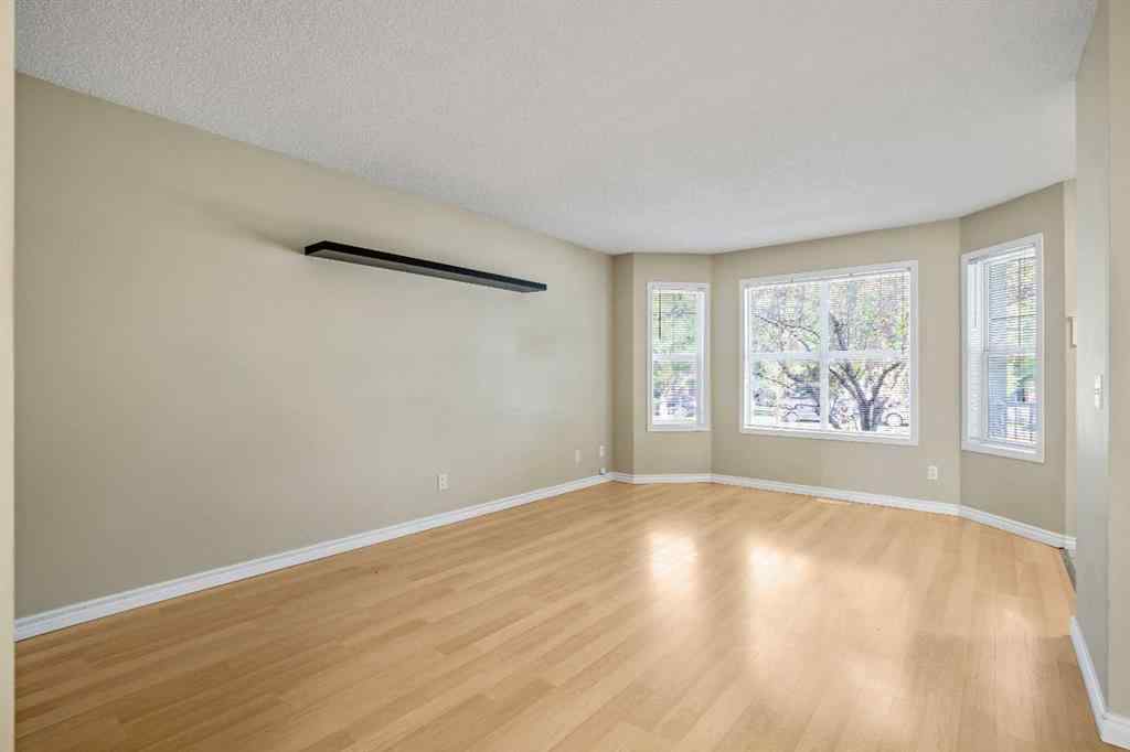 MLS® A2253299 - 5 Country Village Landing NE in Country Hills Village Calgary, Residential