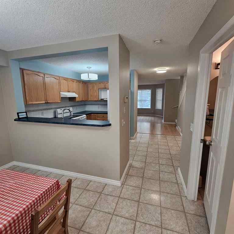 MLS® A2253299 - 5 Country Village Landing NE in Country Hills Village Calgary, Residential