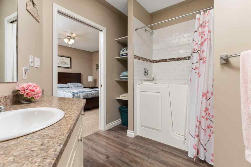 MLS® A2253301 - Unit #3 5014 56 Street  in Prospect Camrose, Residential
