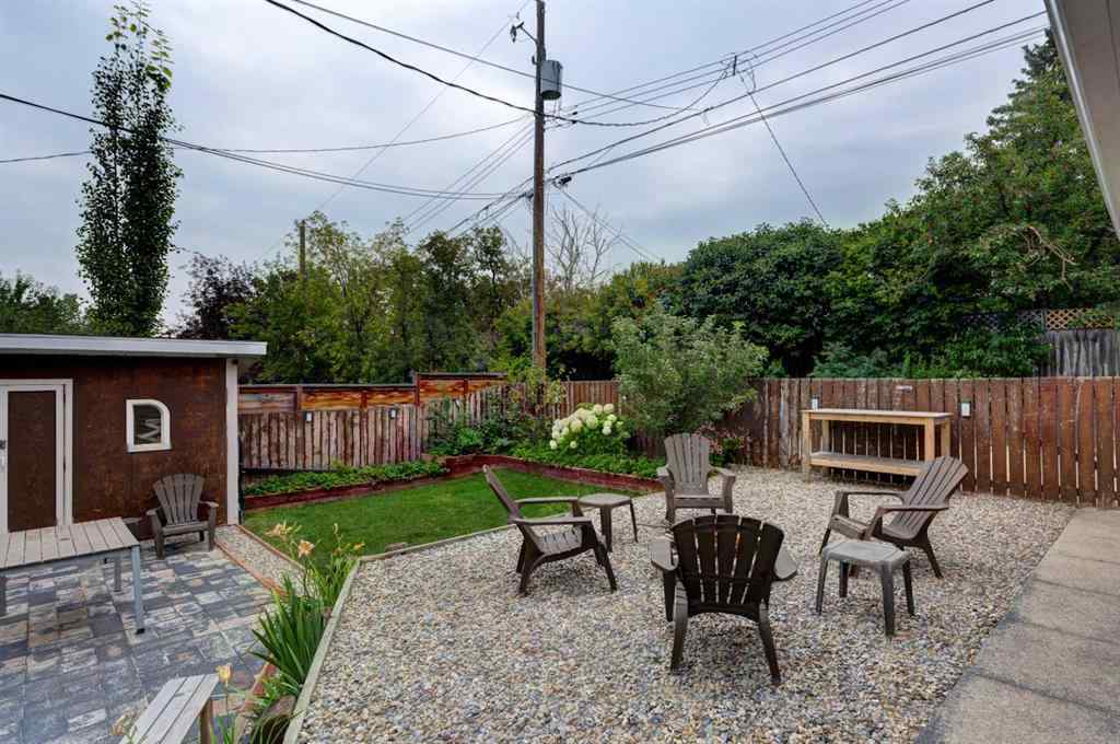 MLS® A2253303 - 82 Gladys Ridge Road SW in Glendale Calgary, Residential