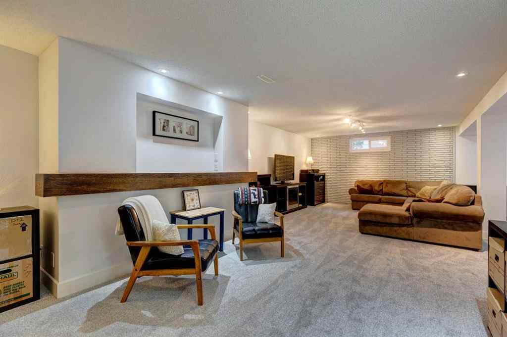 MLS® A2253303 - 82 Gladys Ridge Road SW in Glendale Calgary, Residential