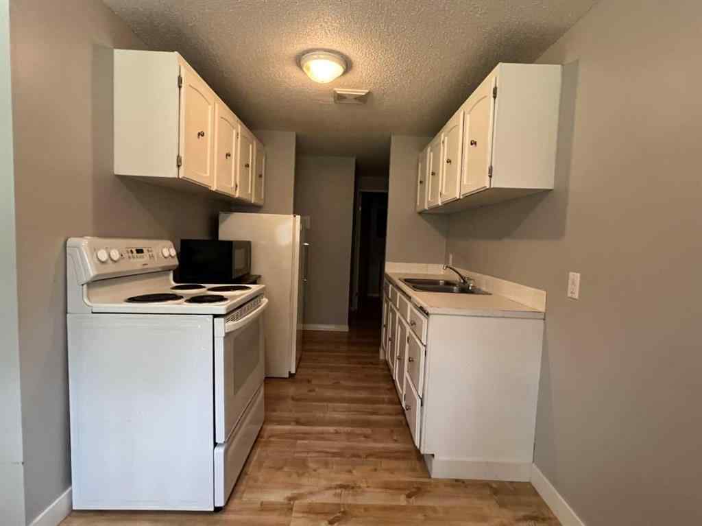 MLS® A2253304 - Unit ##2 506 41 Street   in Edson Edson, Residential