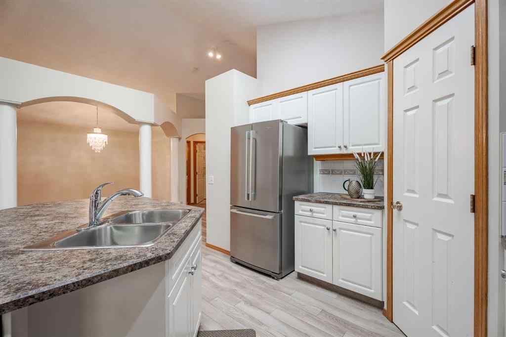MLS® A2253306 - 132 Chaparral Villas SE in Chaparral Calgary, Residential