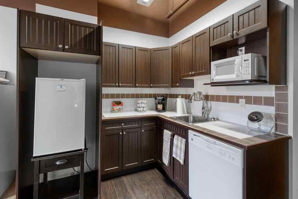 MLS® A2253309 - Unit #2,3,4 505 Railway Street W in Downtown Cochrane, Commercial