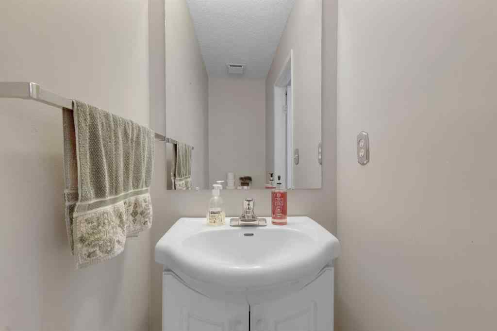 MLS® A2253310 - Unit #17 41 Glenbrook Crescent  in Glenbow Cochrane, Residential
