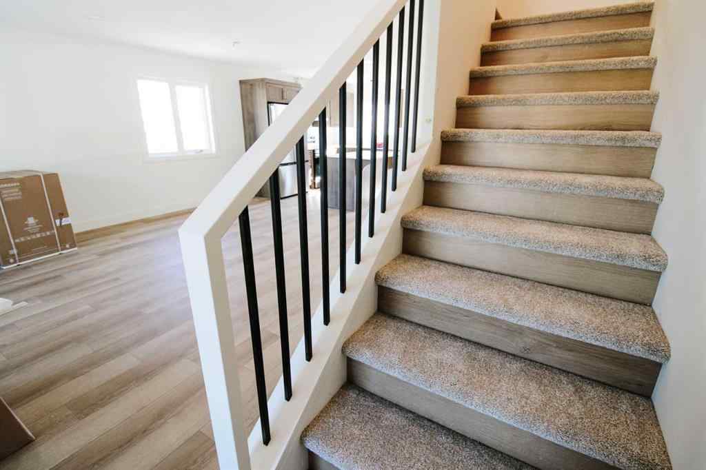 MLS® A2253312 - 1015 17A Street S in Victoria Park Lethbridge, Residential