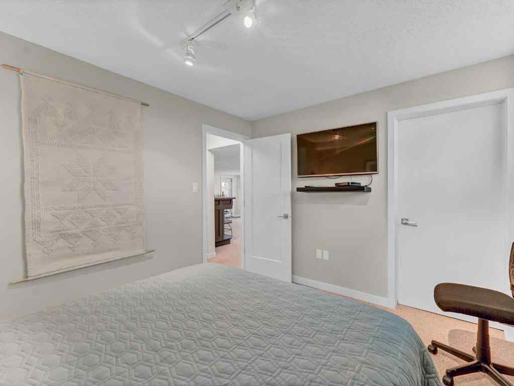 MLS® A2253314 - 729 Taylor Road SE in Ross Glen Medicine Hat, Residential