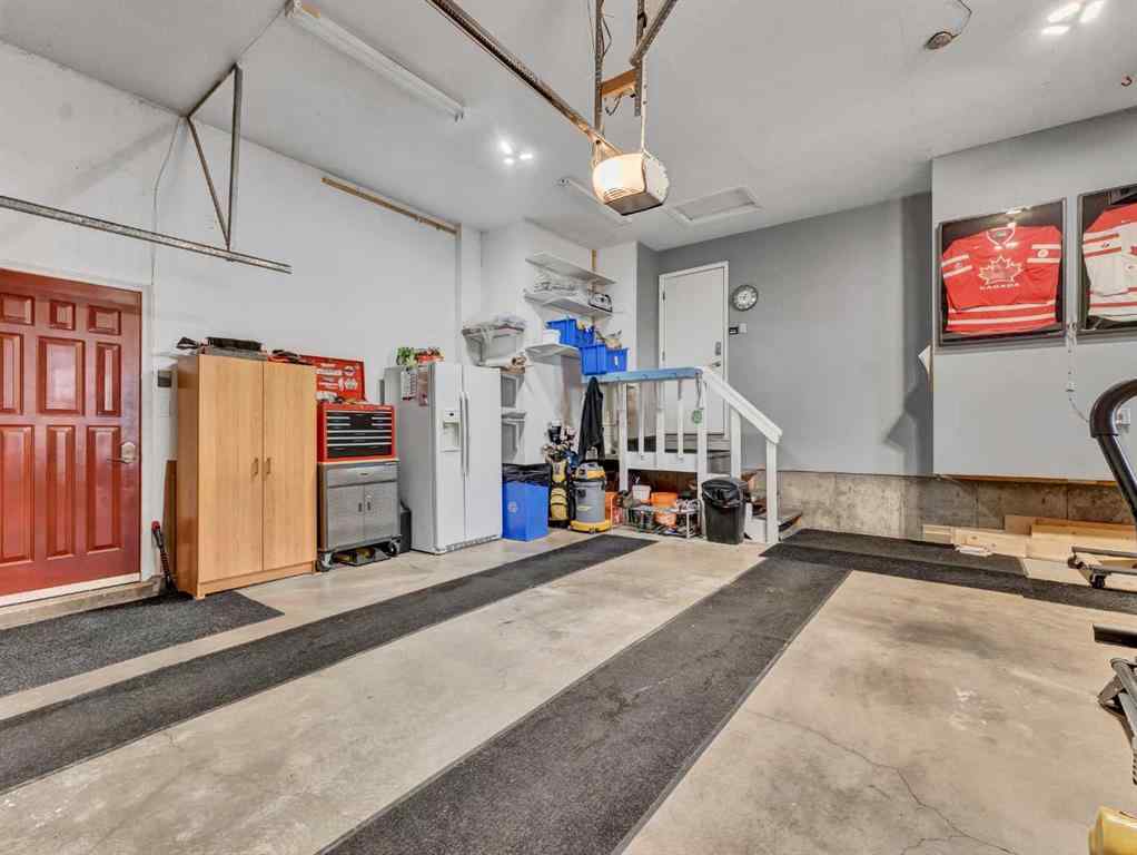MLS® A2253314 - 729 Taylor Road SE in Ross Glen Medicine Hat, Residential