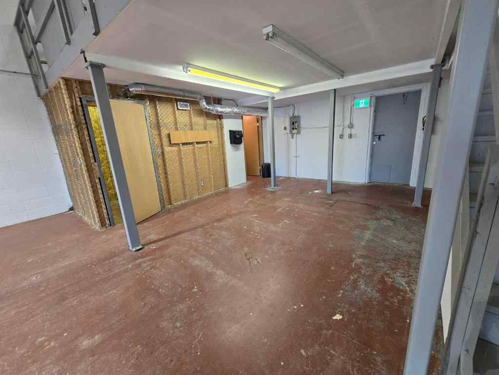 MLS® A2253322 - Unit #3 7887 50 Avenue  in Northlands Industrial Park Red Deer, Commercial