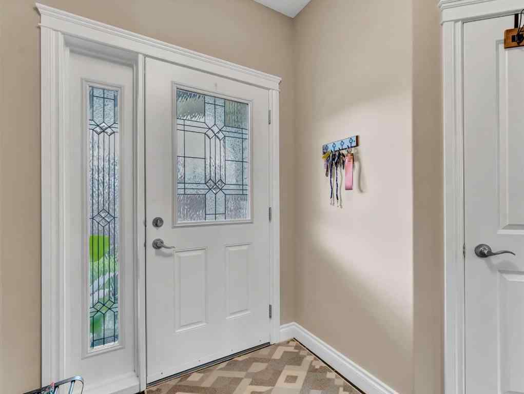 MLS® A2253323 - 102 Sundown Road SW in SE Southridge Medicine Hat, Residential