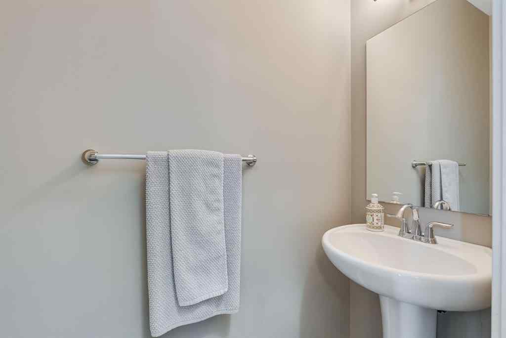 MLS® A2253324 - 92 Hillcrest Avenue SW in Hillcrest Airdrie, Residential