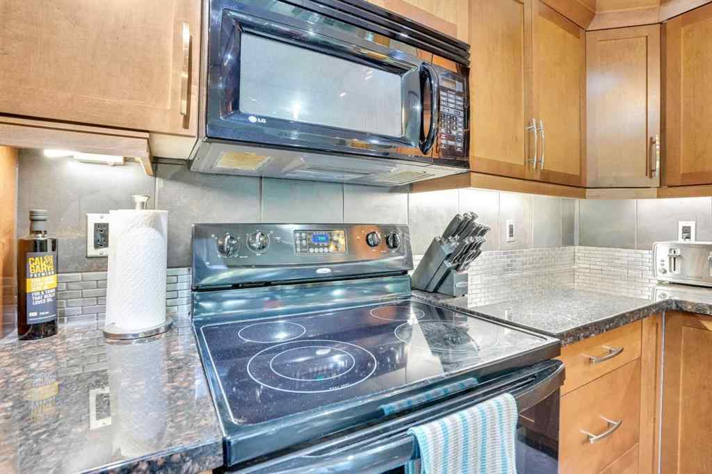MLS® A2253325 - Unit #402 1534 15 Avenue SW in Sunalta Calgary, Residential