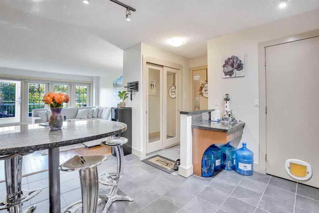 MLS® A2253325 - Unit #402 1534 15 Avenue SW in Sunalta Calgary, Residential