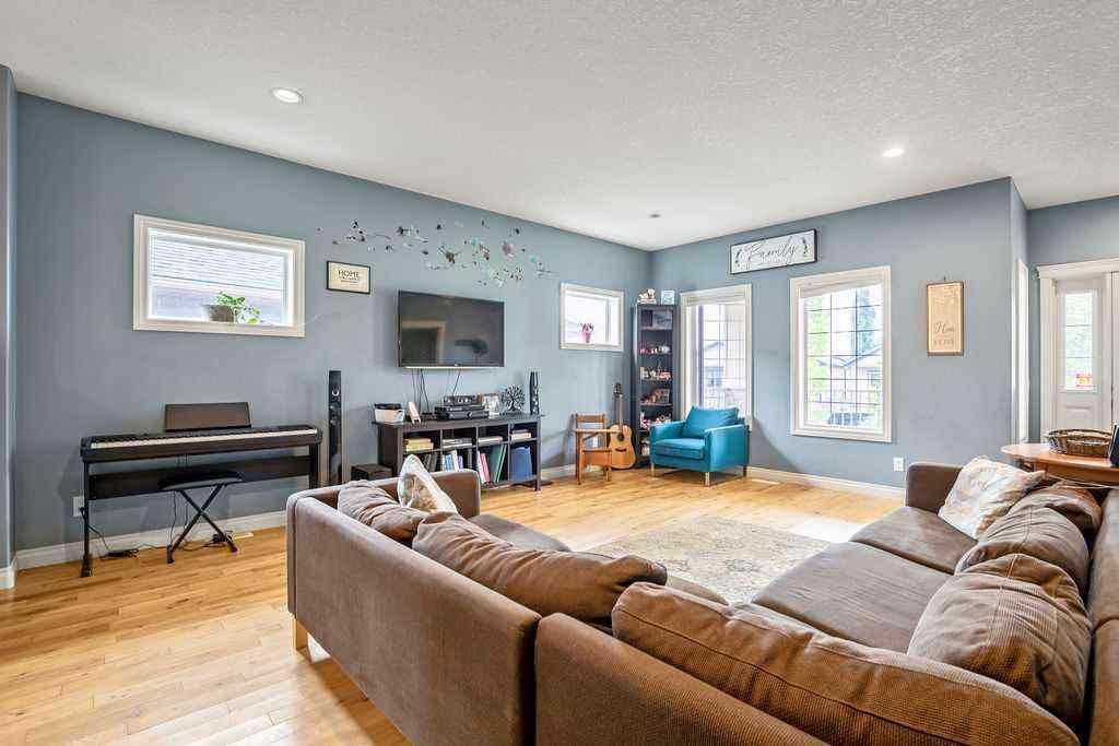 MLS® A2253331 - 1908 High Country Drive  in Highwood Village High River, Residential