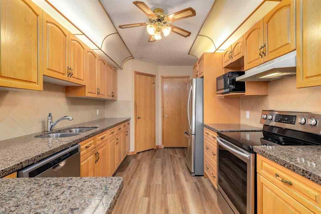MLS® A2253336 - Unit #220 6868 Sierra Morena Boulevard SW in Signal Hill Calgary, Residential