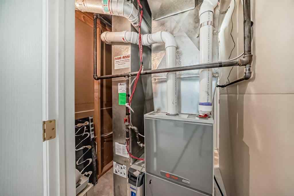 MLS® A2253338 - 7 Signature Mews SW in Signal Hill Calgary, Residential