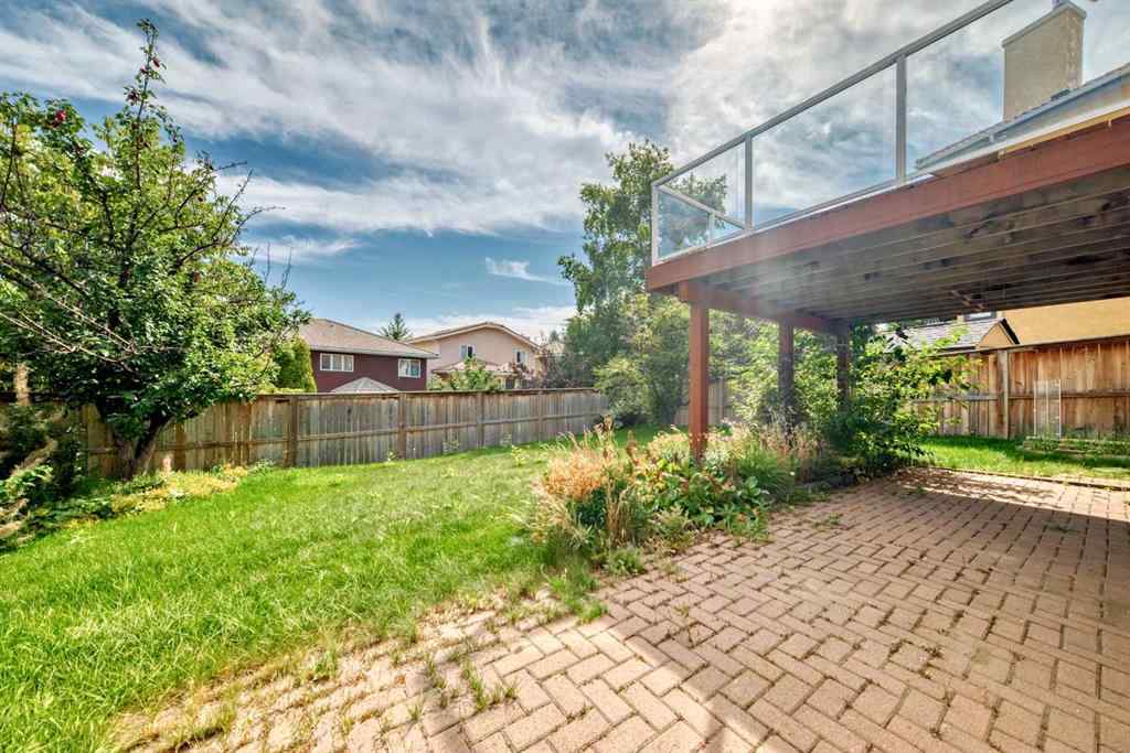 MLS® A2253338 - 7 Signature Mews SW in Signal Hill Calgary, Residential