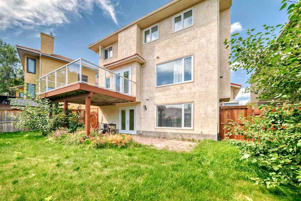 MLS® A2253338 - 7 Signature Mews SW in Signal Hill Calgary, Residential