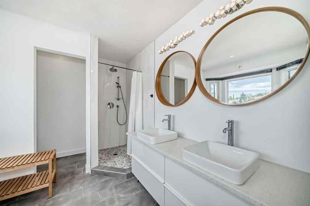 MLS® A2253338 - 7 Signature Mews SW in Signal Hill Calgary, Residential