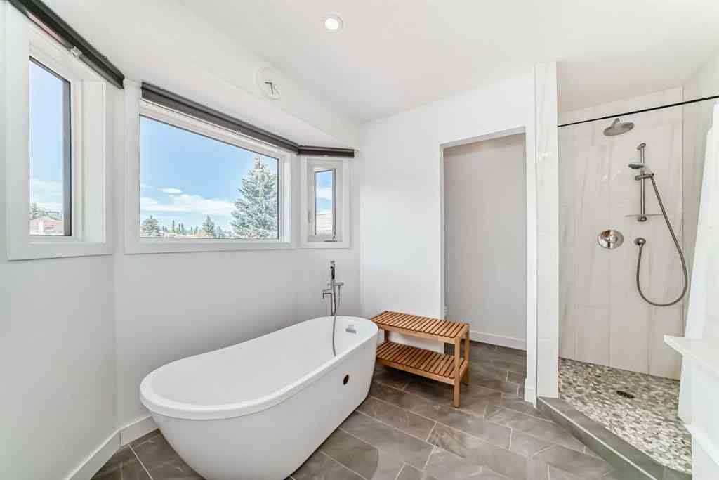 MLS® A2253338 - 7 Signature Mews SW in Signal Hill Calgary, Residential